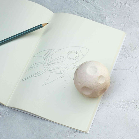 Moon eraser