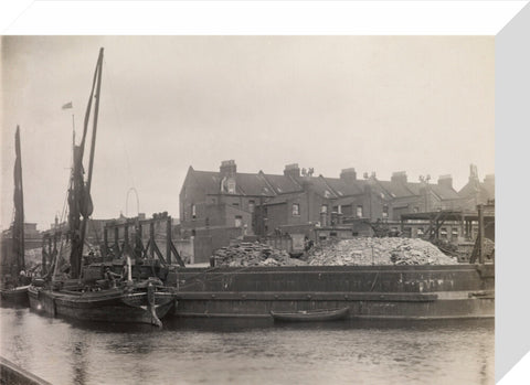 View of Glengall Wharf across the canal 1915-1925