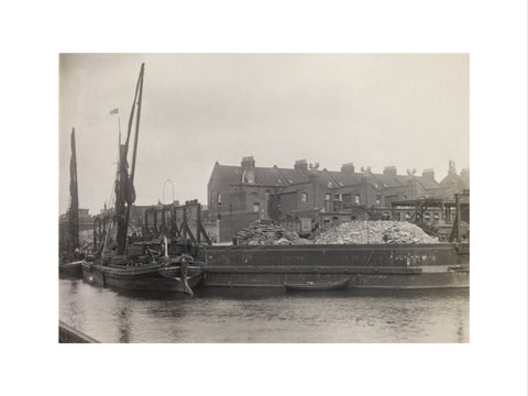 View of Glengall Wharf across the canal 1915-1925