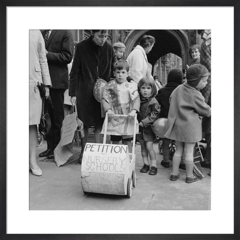 Protestors at the nursery school lobby