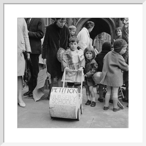 Protestors at the nursery school lobby