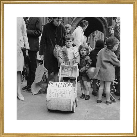 Protestors at the nursery school lobby