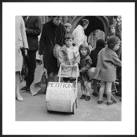 Protestors at the nursery school lobby