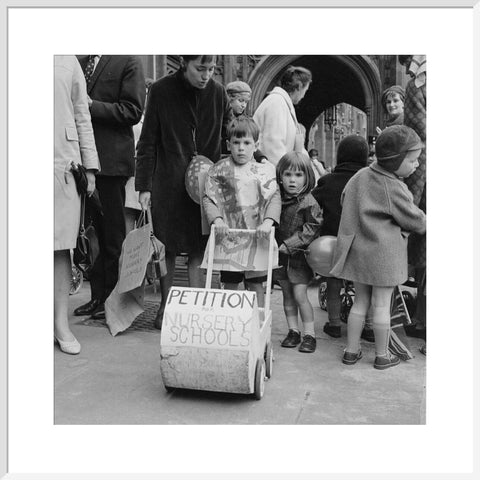 Protestors at the nursery school lobby