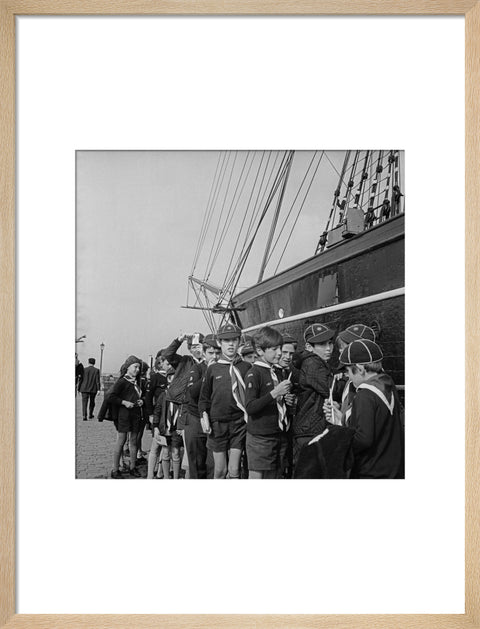 Schoolboys by the Cutty Sark in Greenwich