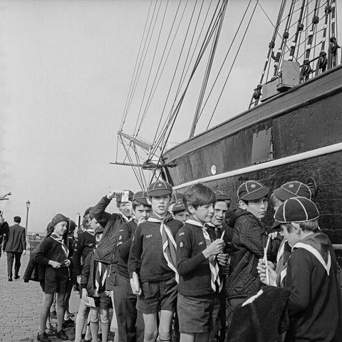 Schoolboys by the Cutty Sark in Greenwich