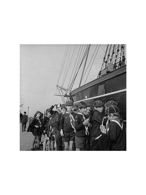 Schoolboys by the Cutty Sark in Greenwich