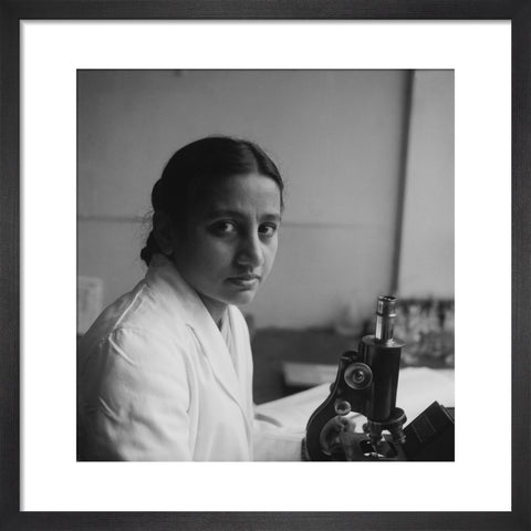 Female Pakistani student at the London School of Hygiene and Tropical Medicine 1950-1969