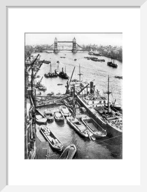 Upper Pool of the Thames c.1930