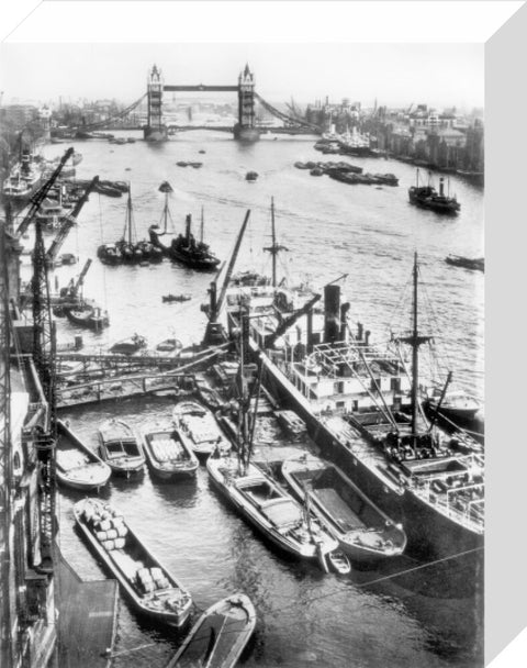 Upper Pool of the Thames c.1930