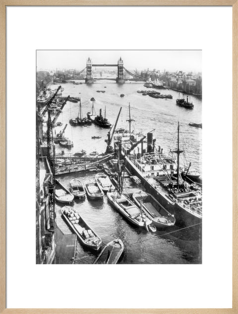 Upper Pool of the Thames c.1930
