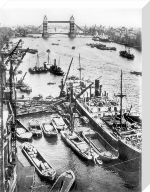 Upper Pool of the Thames c.1930