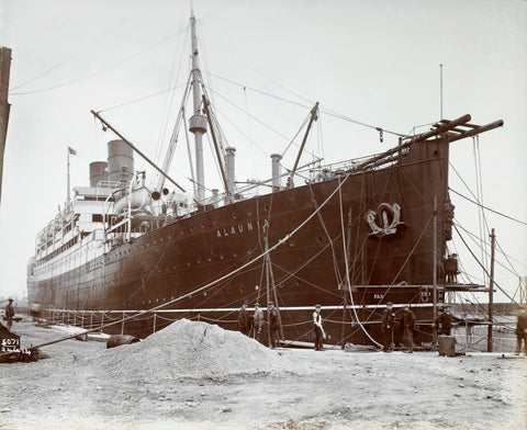 Cunard ship Alaunia in Royal Albert Dock 20th century