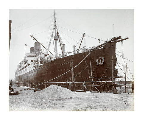 Cunard ship Alaunia in Royal Albert Dock 20th century