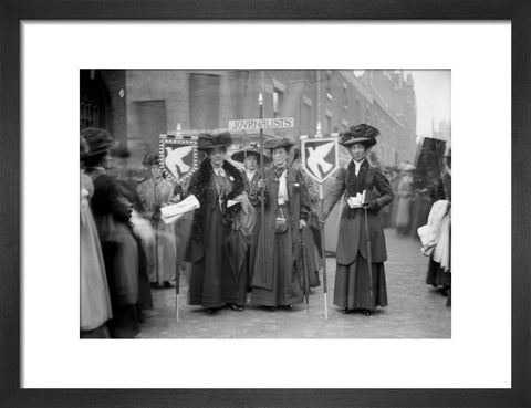 Suffragette procession of Journalists 1909