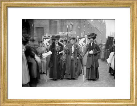 Suffragette procession of Journalists 1909