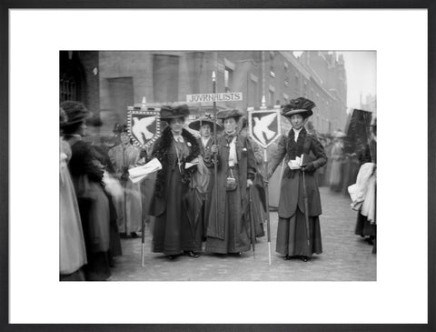Suffragette procession of Journalists 1909
