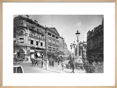 View of Piccadilly Circus 1927