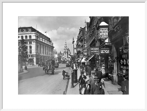 View of St. Clement Danes 20th century