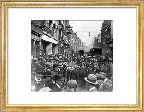 Fleet Street looking East 20th century
