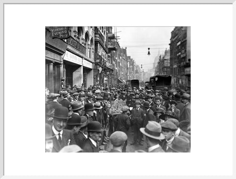 Fleet Street looking East 20th century