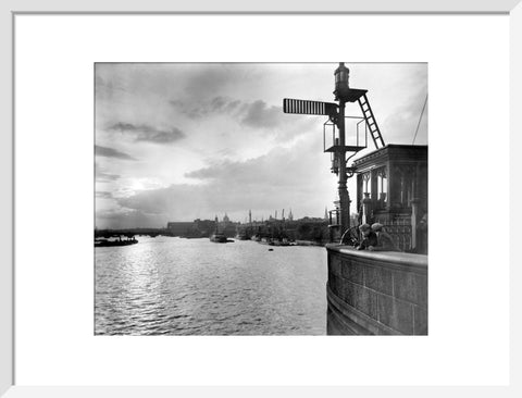 Sunset over the Upper Pool from Tower Bridge 20th century