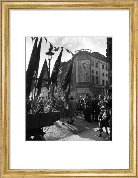 Piccadilly Circus V.E. Day