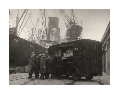 Mobile canteen for dockers 1942