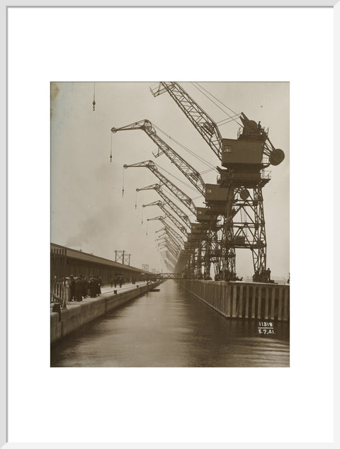 Cranes King George V Docks 1921