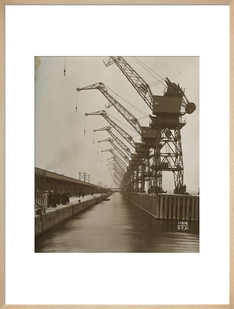 Cranes King George V Docks 1921