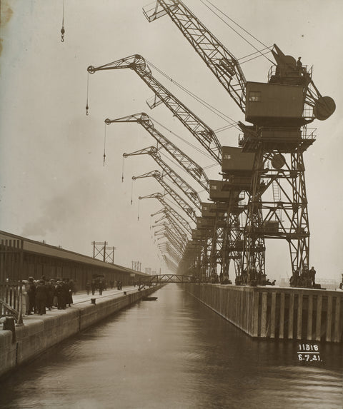 Cranes King George V Docks 1921