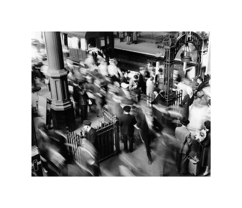 Rush hour at Victoria Railway station c.1955