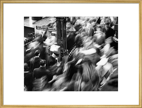 Rush hour at Victoria Station 1960