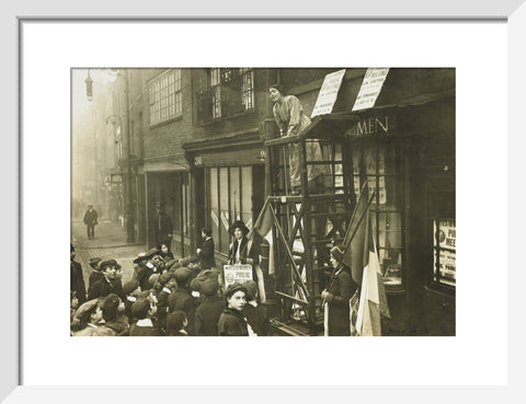 Sylivia Pankhurst addressing a crowd 1912