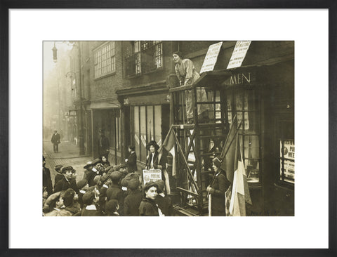 Sylivia Pankhurst addressing a crowd 1912