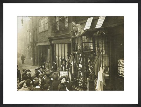 Sylivia Pankhurst addressing a crowd 1912