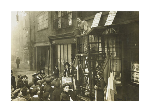 Sylivia Pankhurst addressing a crowd 1912