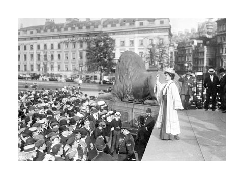 Emmeline Pankhurst addressing crowds at Trafalgar Square 1908