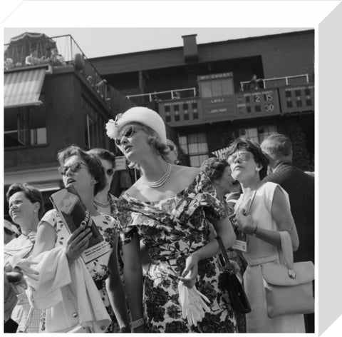 Women attending the All England Lawn Tennis1960