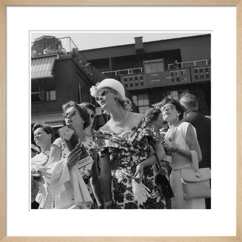 Women attending the All England Lawn Tennis1960