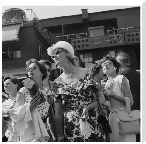 Women attending the All England Lawn Tennis1960