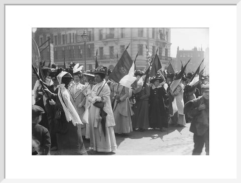 Suffragettes in a procession to promote the Women's Exhibition 1909