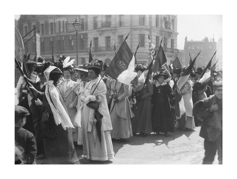 Suffragettes in a procession to promote the Women's Exhibition 1909