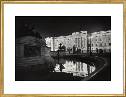 Buckingham Palace at night1920-1933