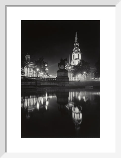 Trafalgar Square at night