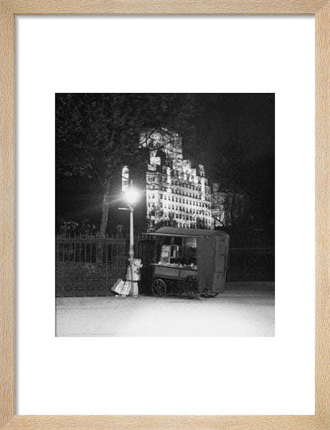 Shell Mex House at night C.1935