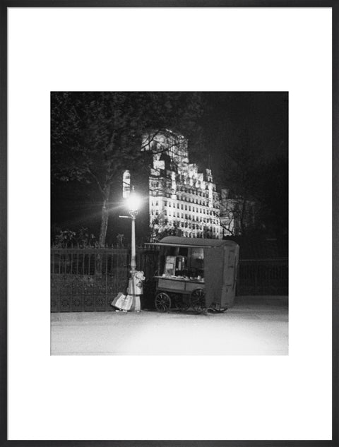 Shell Mex House at night C.1935