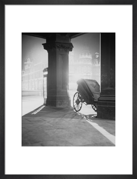 Telephone box on Holborn Viaduct 1930-1939
