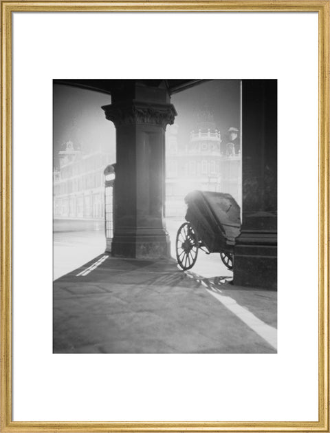 Telephone box on Holborn Viaduct 1930-1939