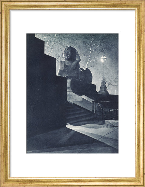 Sphinx on the Victoria Embankment at night 1934